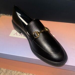 Elegant Black Loafers with Gold Accent